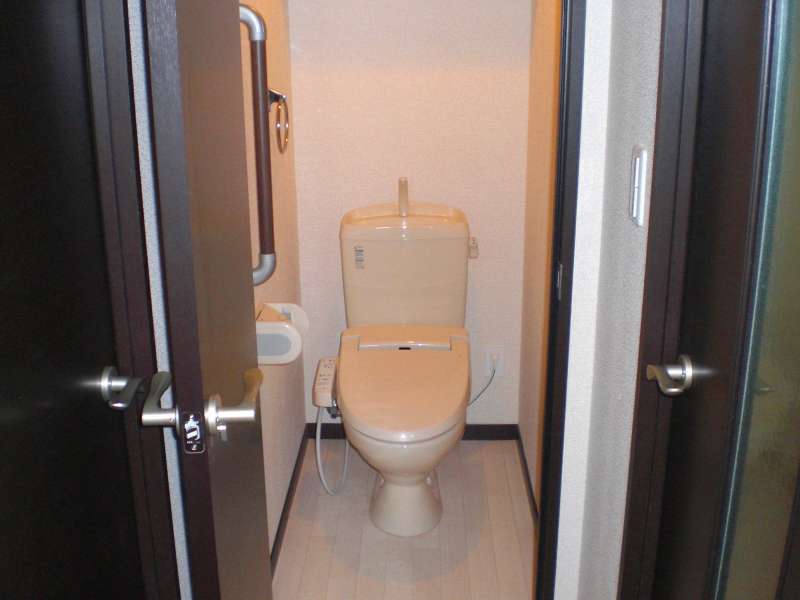 レオネクスト榎戸204号室 温水洗浄便座付き