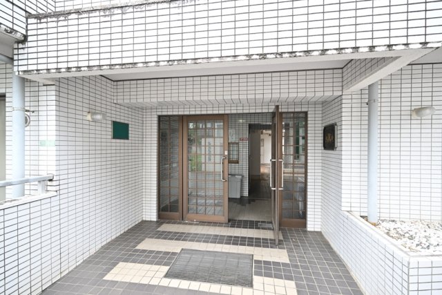 スカイコート都立大学 エントランス