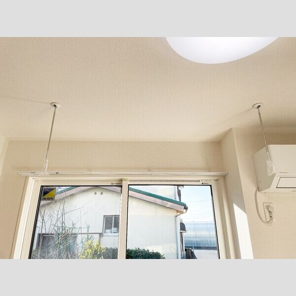 セレスティア興野105号室 室内物干し