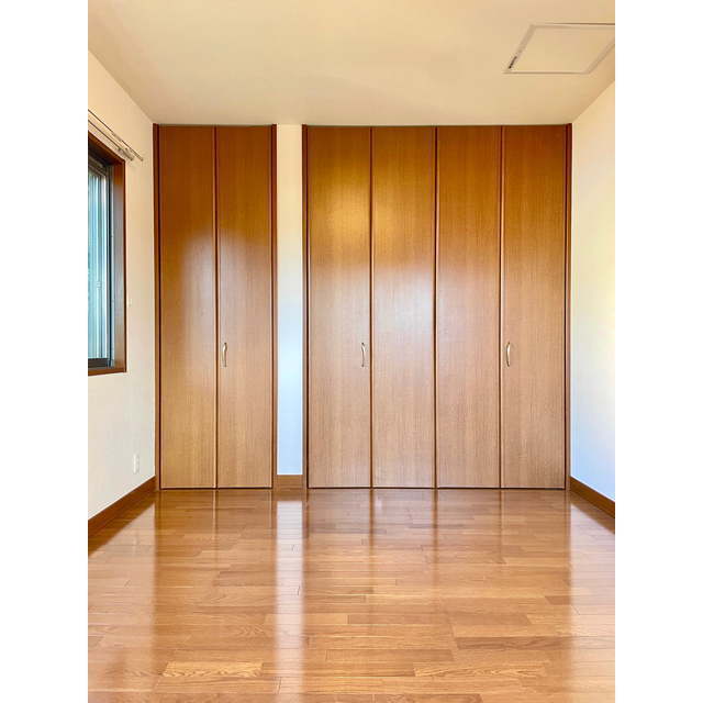 石田シャーウッド貸家 ☆洋室8.1帖