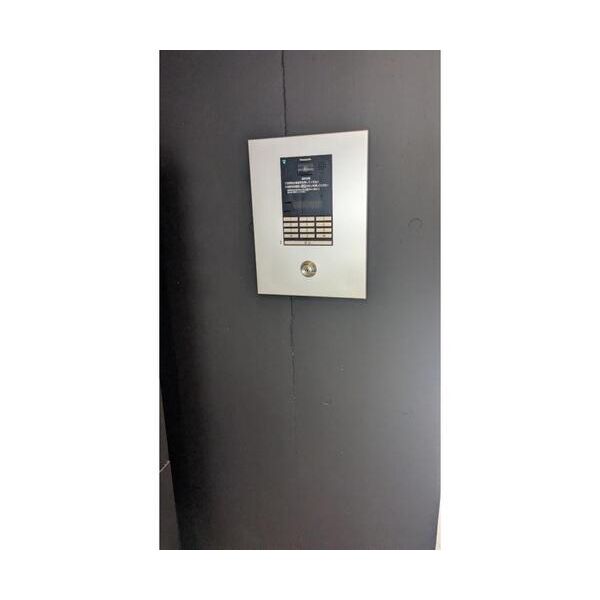 Monologue403号室 エントランス