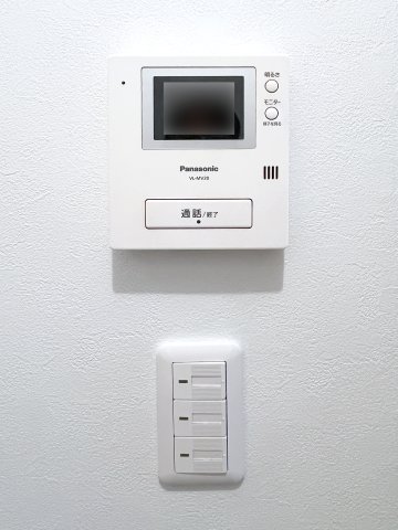 アルール平塚102号室 同物件・別部屋画像　左右反転タイプ