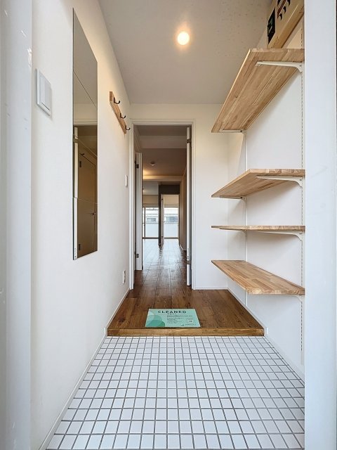 リシェル氷川台3階 玄関