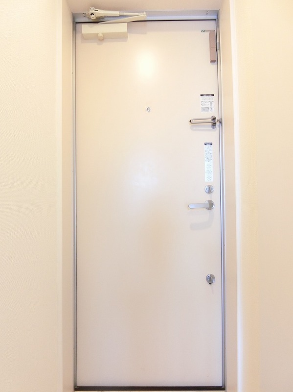 リブリ・ブランドール湘南台3階 玄関