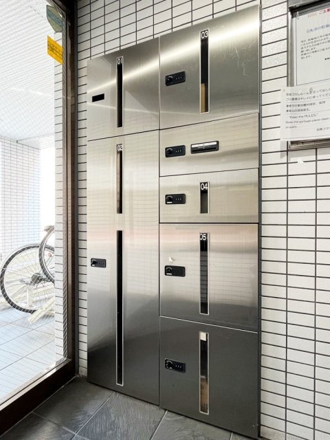 目黒フラワーハイホーム3階 宅配BOX