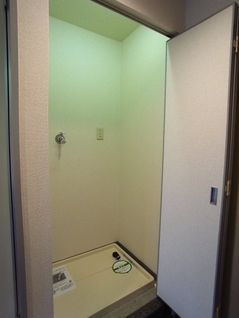 グランドメゾン桜丘 室内洗濯機置場