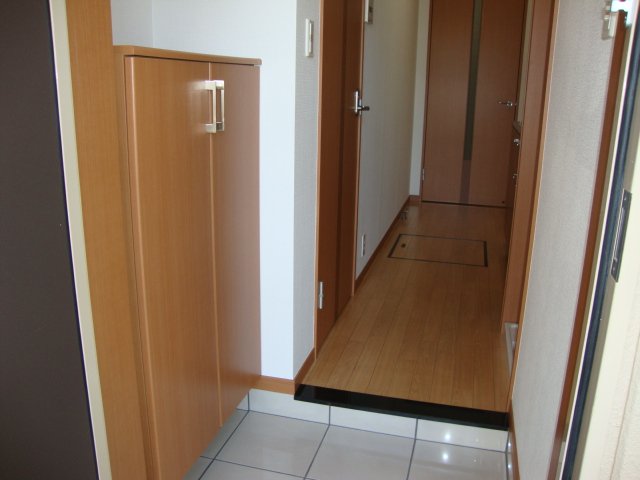 パールハイム鎌倉101号室 玄関