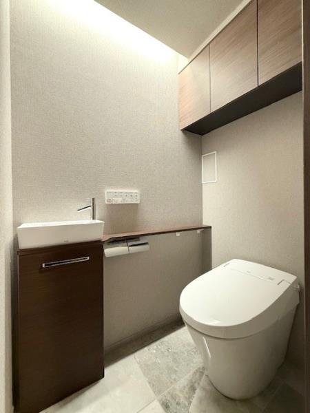 ルネサンス赤坂プレミアムコート11階 トイレ