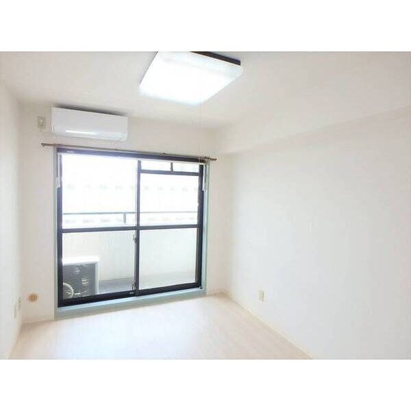 メゾン・ド・オンブラージュ リビング