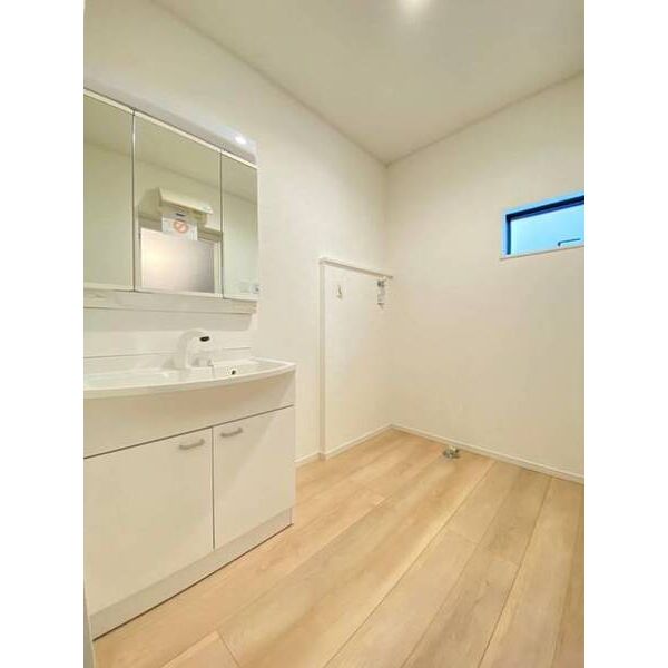 クレイドルガーデンさいたま市緑区中尾第19　1号棟0001号室 洗面