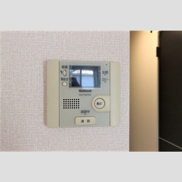 Luce203号室 モニター付きインターホン