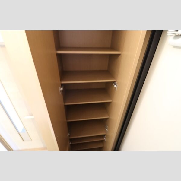 エコーハイツマルオカ シューズボックス