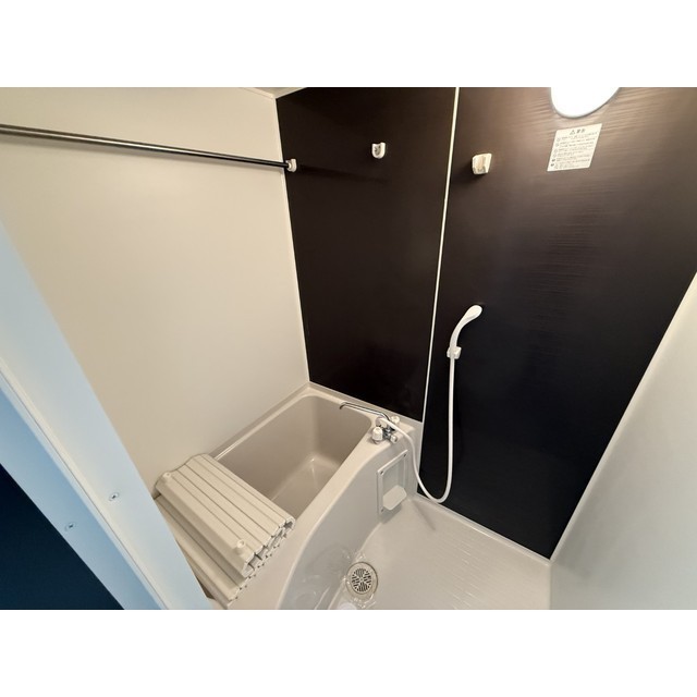 セゾン・ドゥ・ブランシェ千葉中央401号室 お風呂