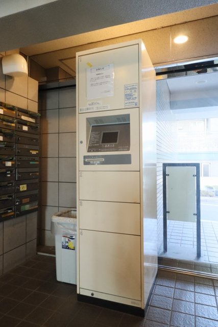 メゾンドール西荻窪4階 宅配BOX