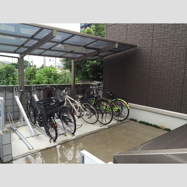 クレール原新町 駐輪場