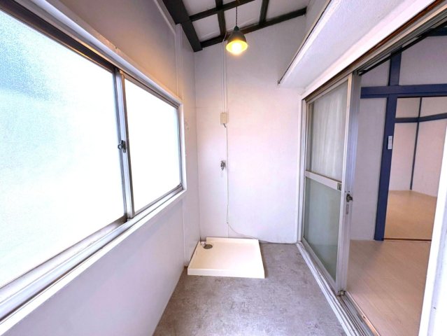 木洩れ日とそよ風のなごみの家 陽当り良好サンルーム！室内だから雨でも洗濯できます！
