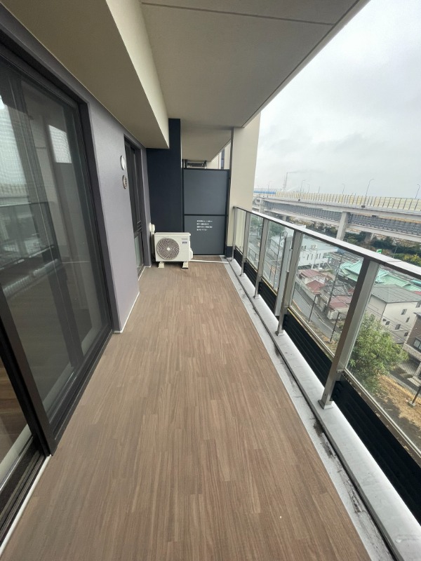 レーベン横浜山手 ONE WARD COURT バルコニー