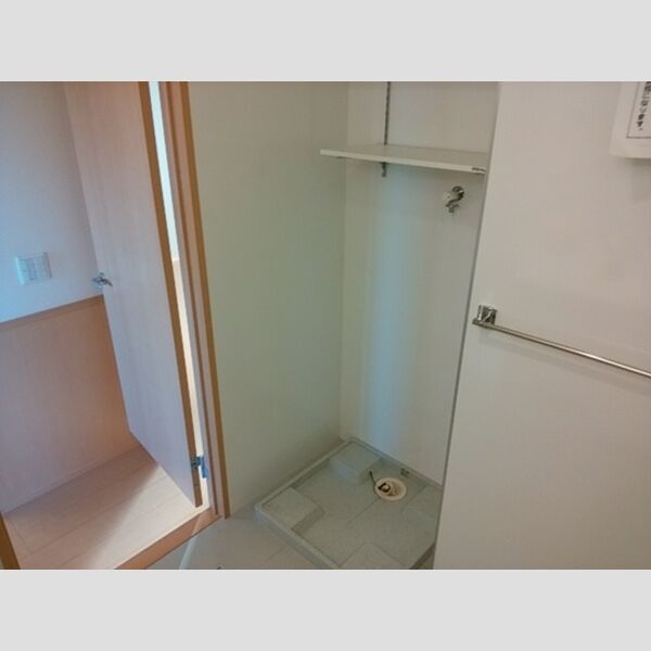 ロイヤルコート　B208号室 同建物別部屋の参考画像