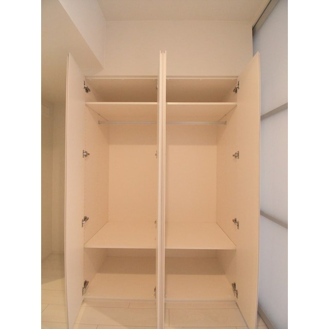 ラクレイス横濱関内0511号室 内観