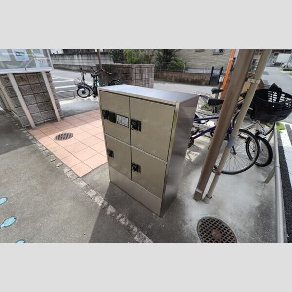 キャピタル203号室 宅配ボックスあり