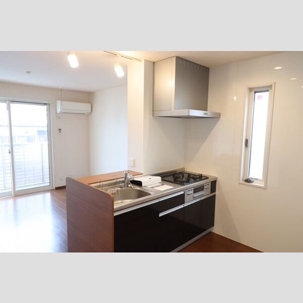 サンシャイン201号室 キッチン　三口コンロ