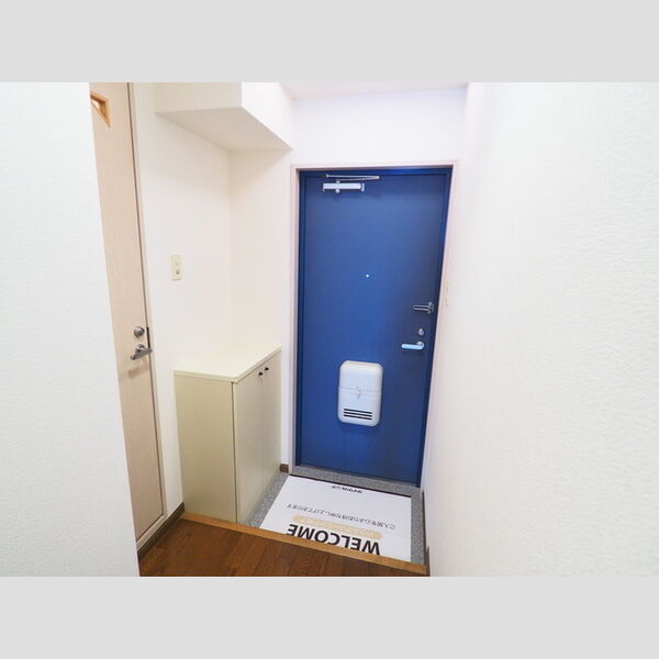 クレボナール三田 玄関