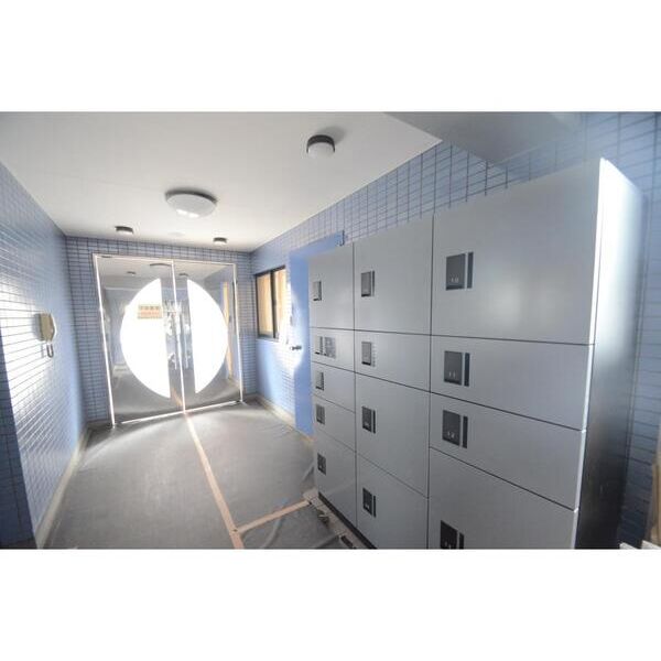 フローレス中原III310号室 エントランス