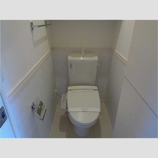 グラン・レーヴ102号室 温水洗浄暖房便座