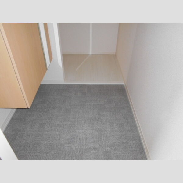 シャルマン301号室 玄関