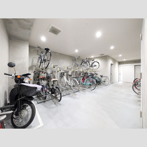 ホウエイコート秋葉原1203号室 駐輪場