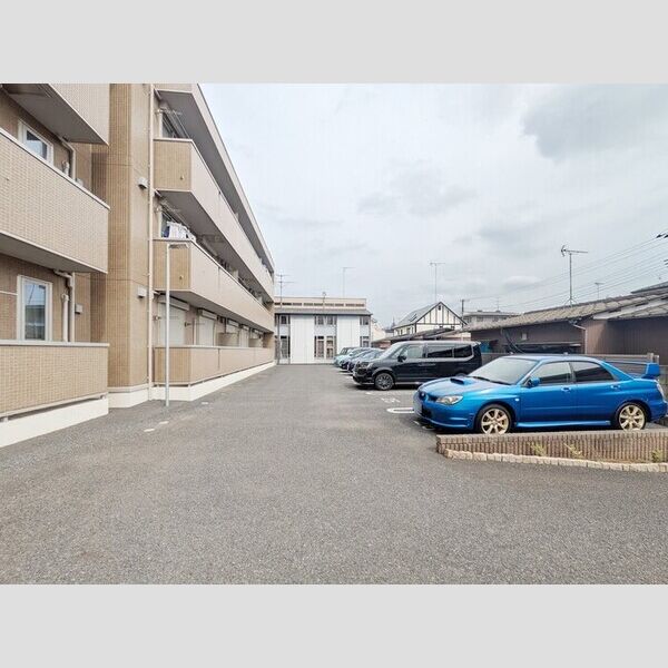 ボヌール四季　Ⅰ205号室 駐車場