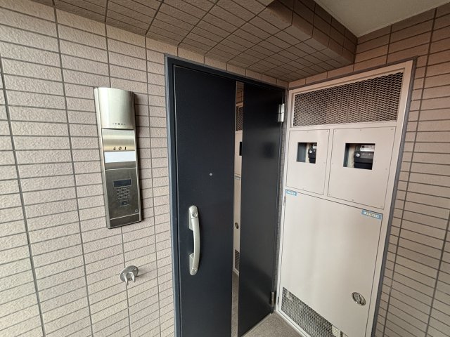 サンスタレ駒沢ファーストコート 玄関