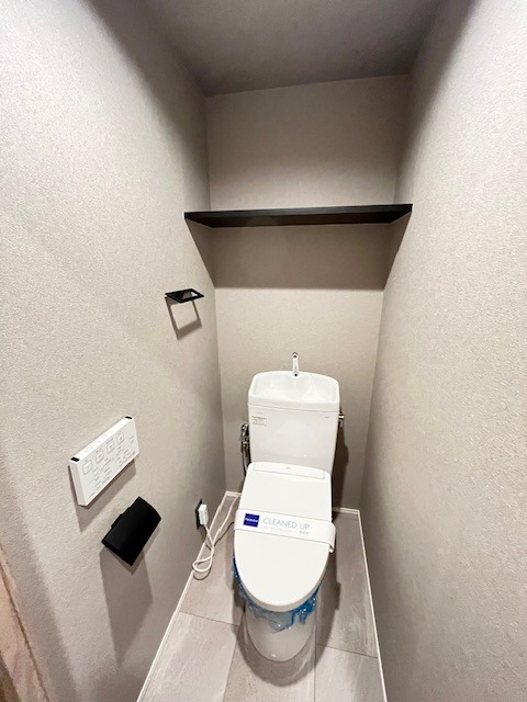 レジディア六本木檜町公園1階 トイレ