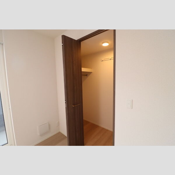 アヴァンスコート壱番館 ウォークインクローゼット