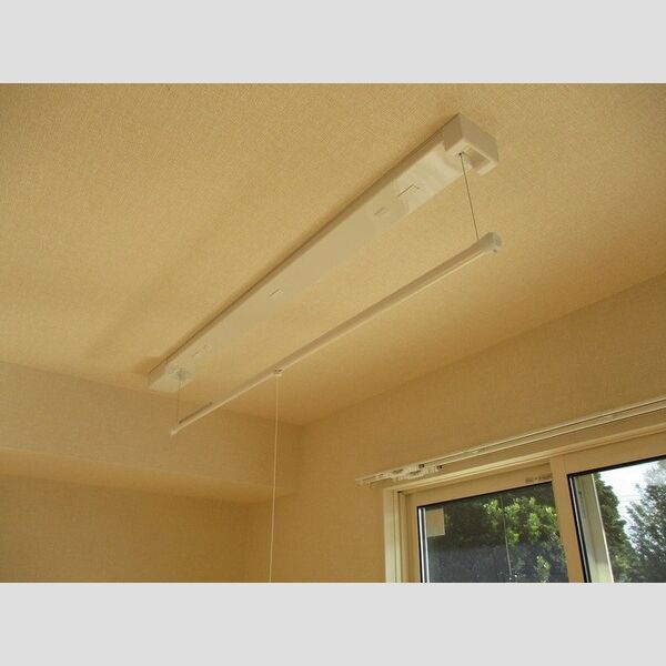 エスポワール上村AB　A103号室 室内物干し