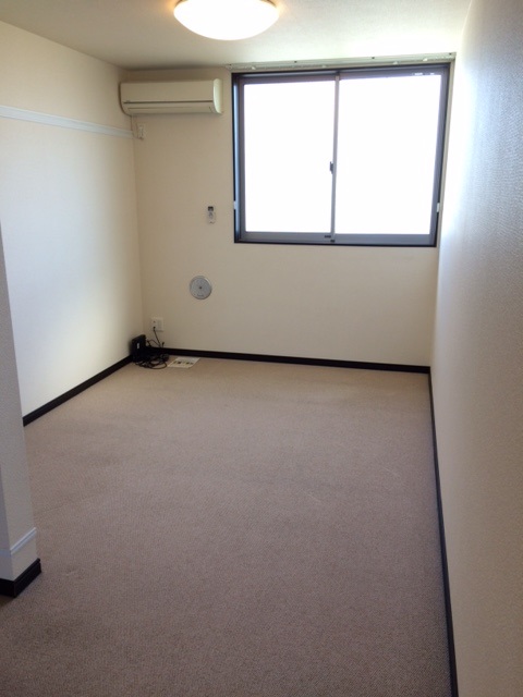 レオネクストレリーフ103号室 寝室