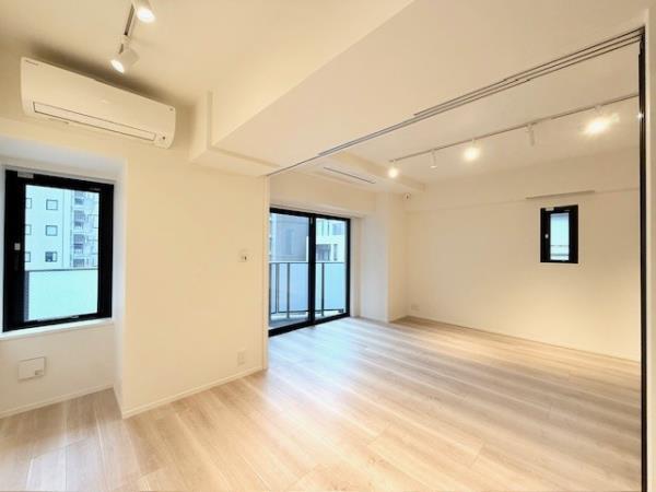 ルネサンス赤坂プレミアムコート リビング