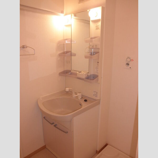 メゾン　プリメーロ 朝シャンらくらく洗髪洗面化粧台♪