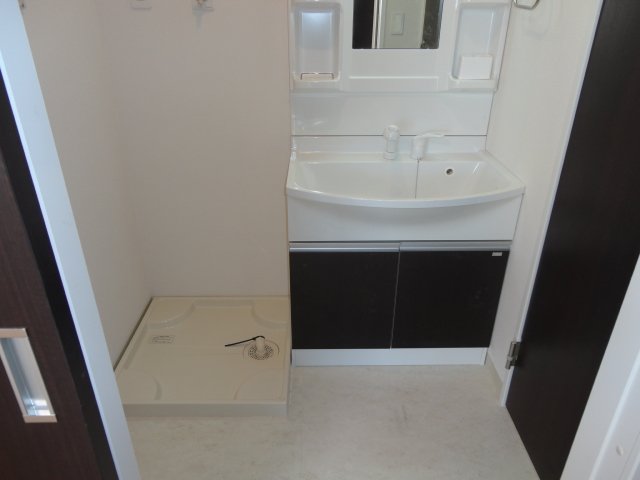 ライズウィング202号室 脱衣所