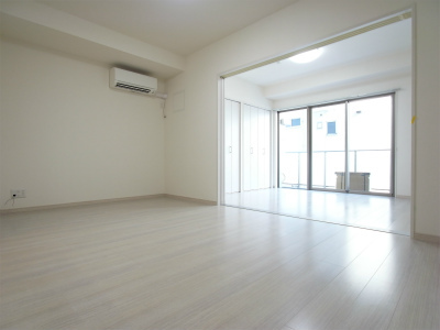 リブリ・グラン 関口 リビング