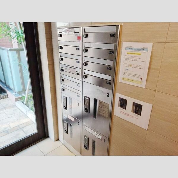 カーサ鈴 宅配BOX