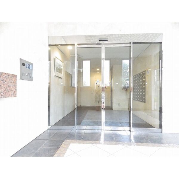 エルム湘南 エントランス