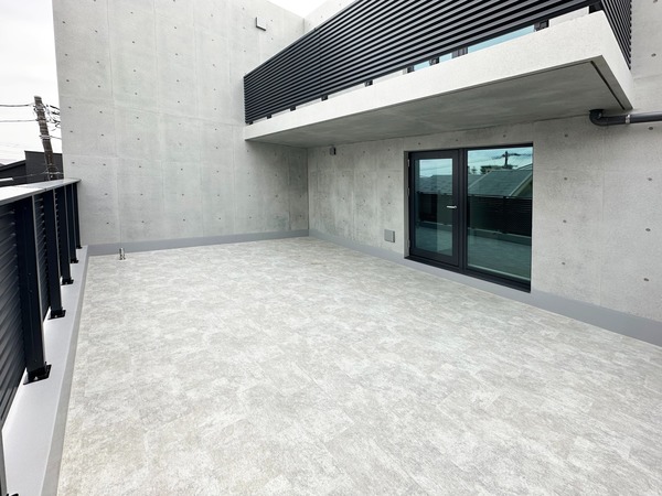 Bark Lane Kaminoge301号室 バルコニー