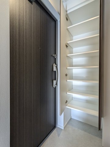 エヌステージ西船橋市川0509号室 収納