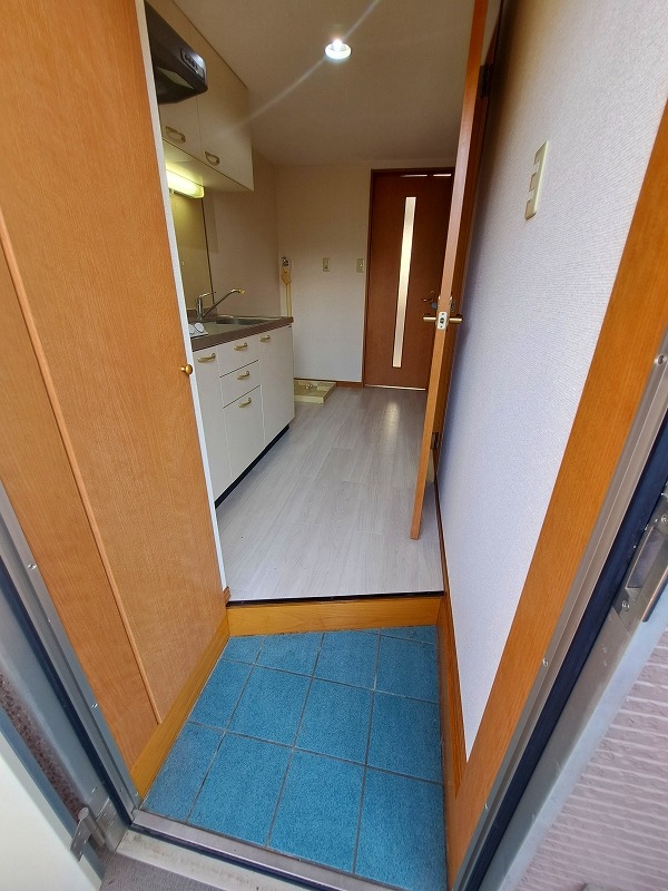 サンヴィアーレ坂本1階 玄関