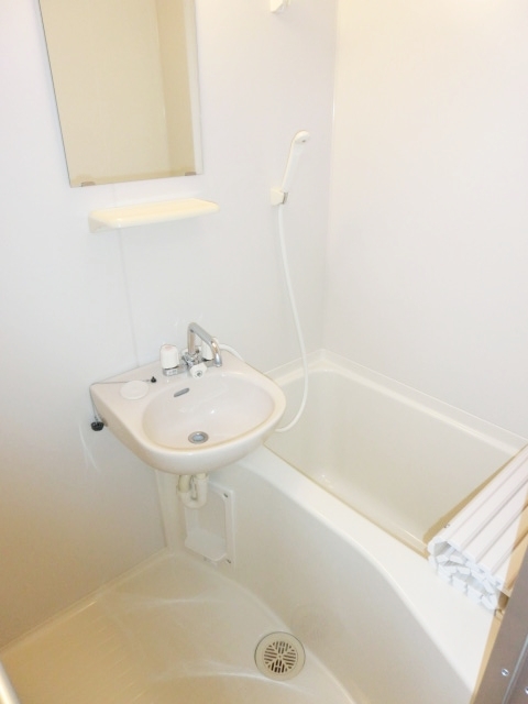 S．FLATS（エスフラッツ） バス