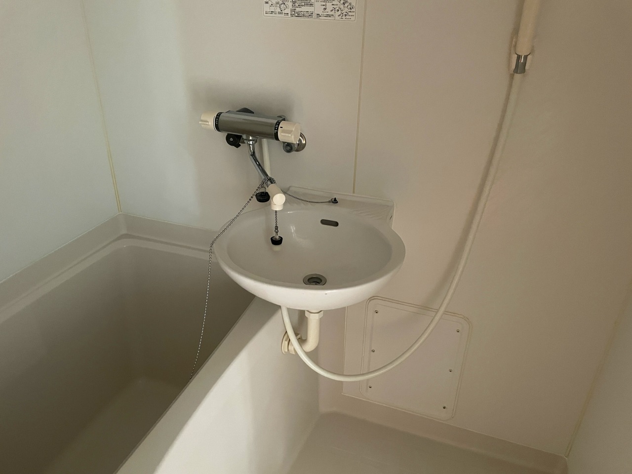 レオパレスハウゼブリューヘン209号室 内観