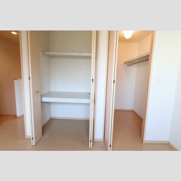 エクレール　A棟B棟 物入・ウォークインクローゼット