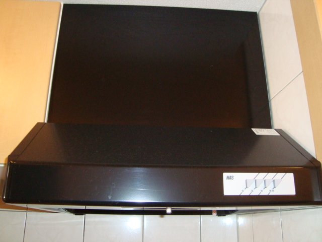 エバーシャインＳＯＧＡ202号室 キッチン換気扇