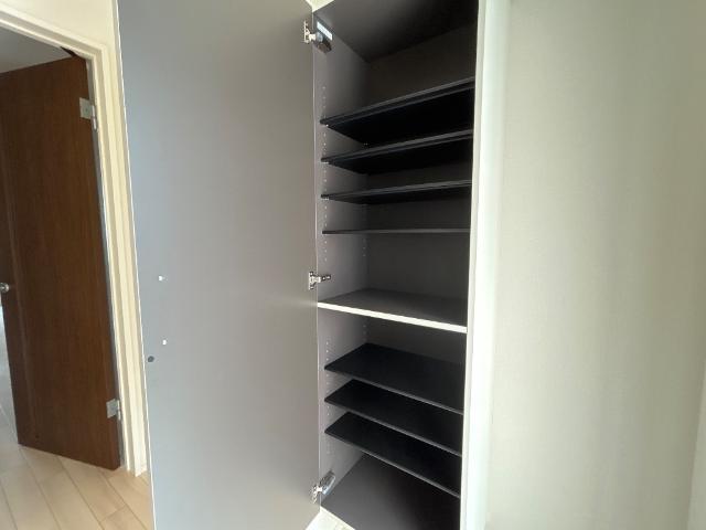 キャメロット八王子102号室 収納